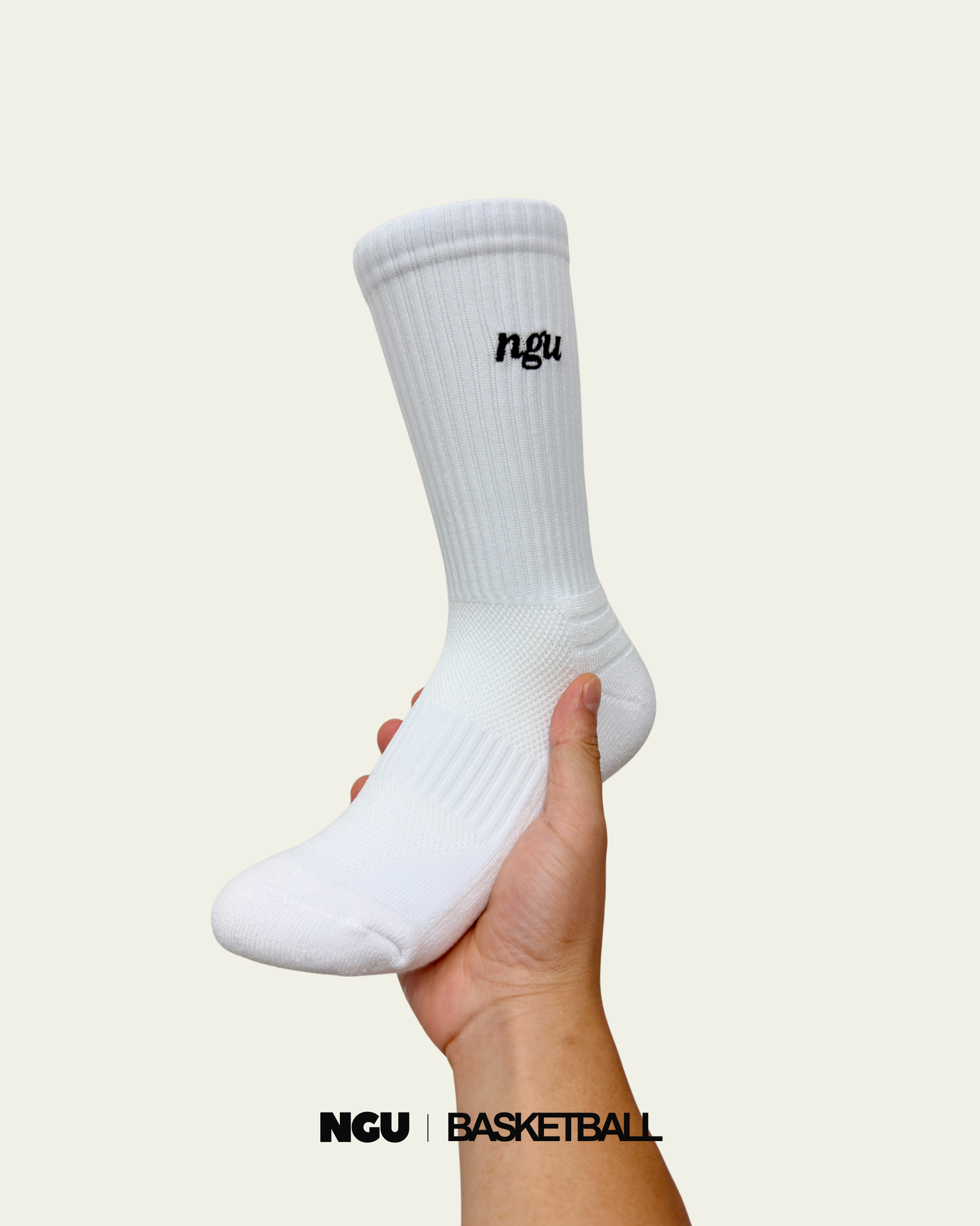 NGU 籃球主題運動襪-白黑